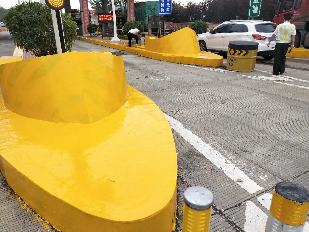 高速公路護欄維護的優選：醇酸防鏽漆的領航者