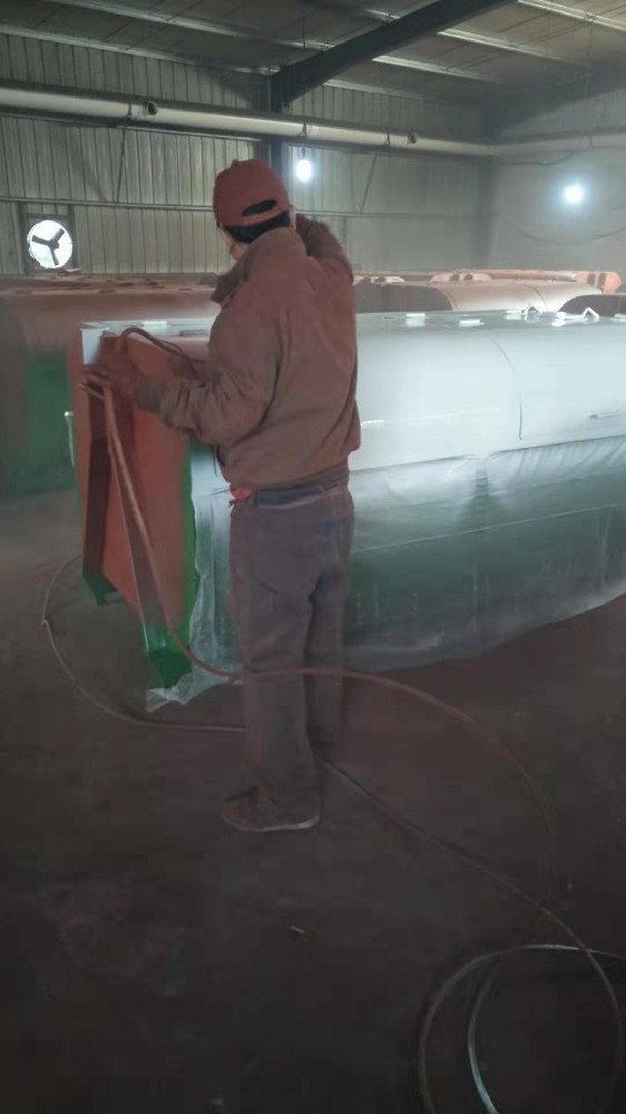 玻璃鋼防護新方案，晨虹醇酸防鏽磁漆引領耐用潮流