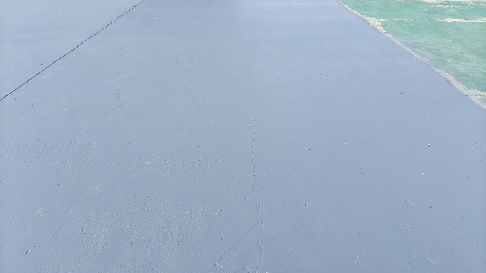 水泥麵煥然一新，醇酸麵漆浸塗打造耐用美觀
